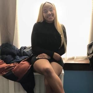 Meet your Posher, Nyïaa